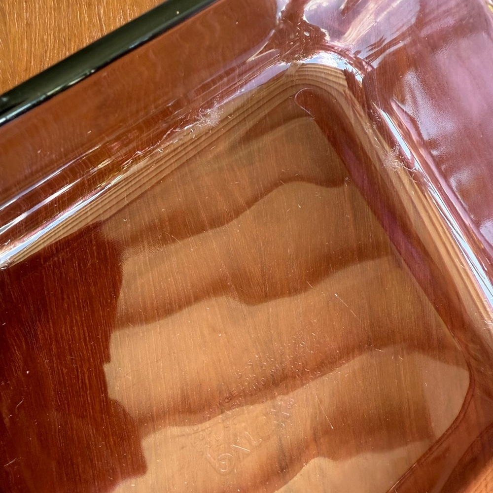 Pyrex Vintage Cranberry Baking Dish Set w/ 8” Square & 11” x 7.5” Rectangle Pans - Picture 7 of 16